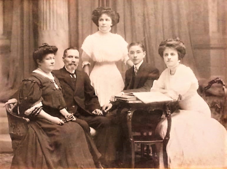 Fotograf&iacute;a de la familia Palau, 1910